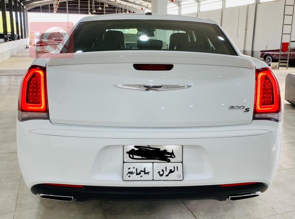 كرايسلر 300